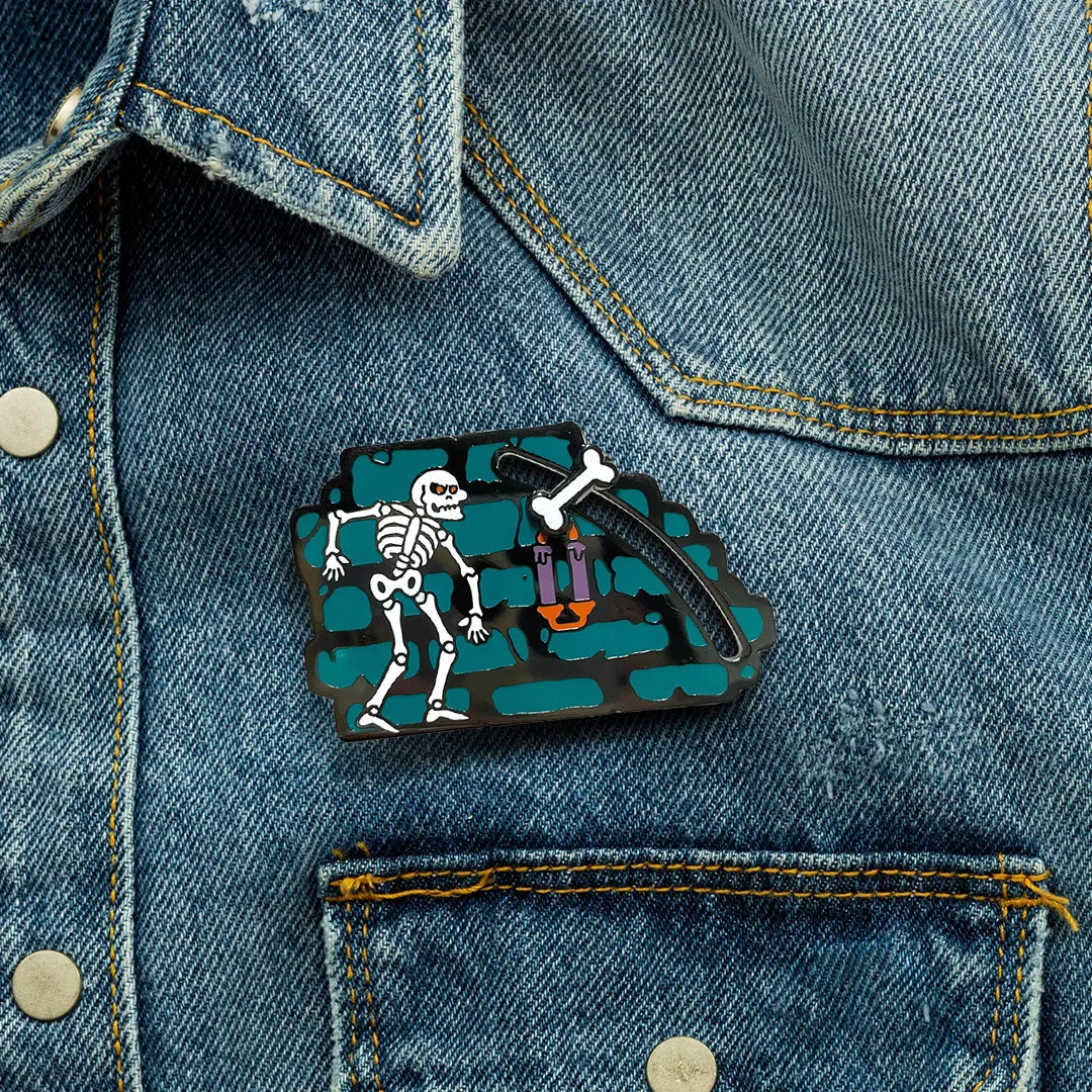 Skeleton Throwing Bone Pin